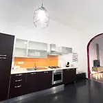 Hope Lighthouse Apartment