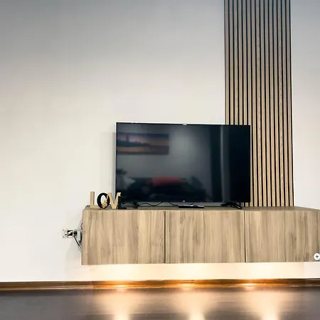 Hope Lighthouse בארי