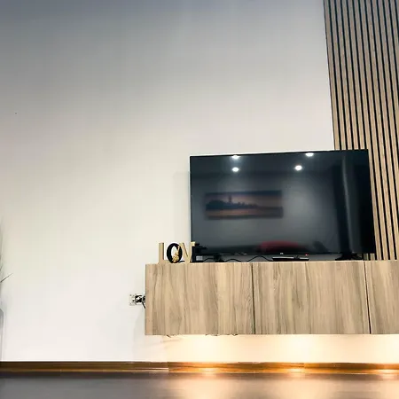 דירה Hope Lighthouse בארי